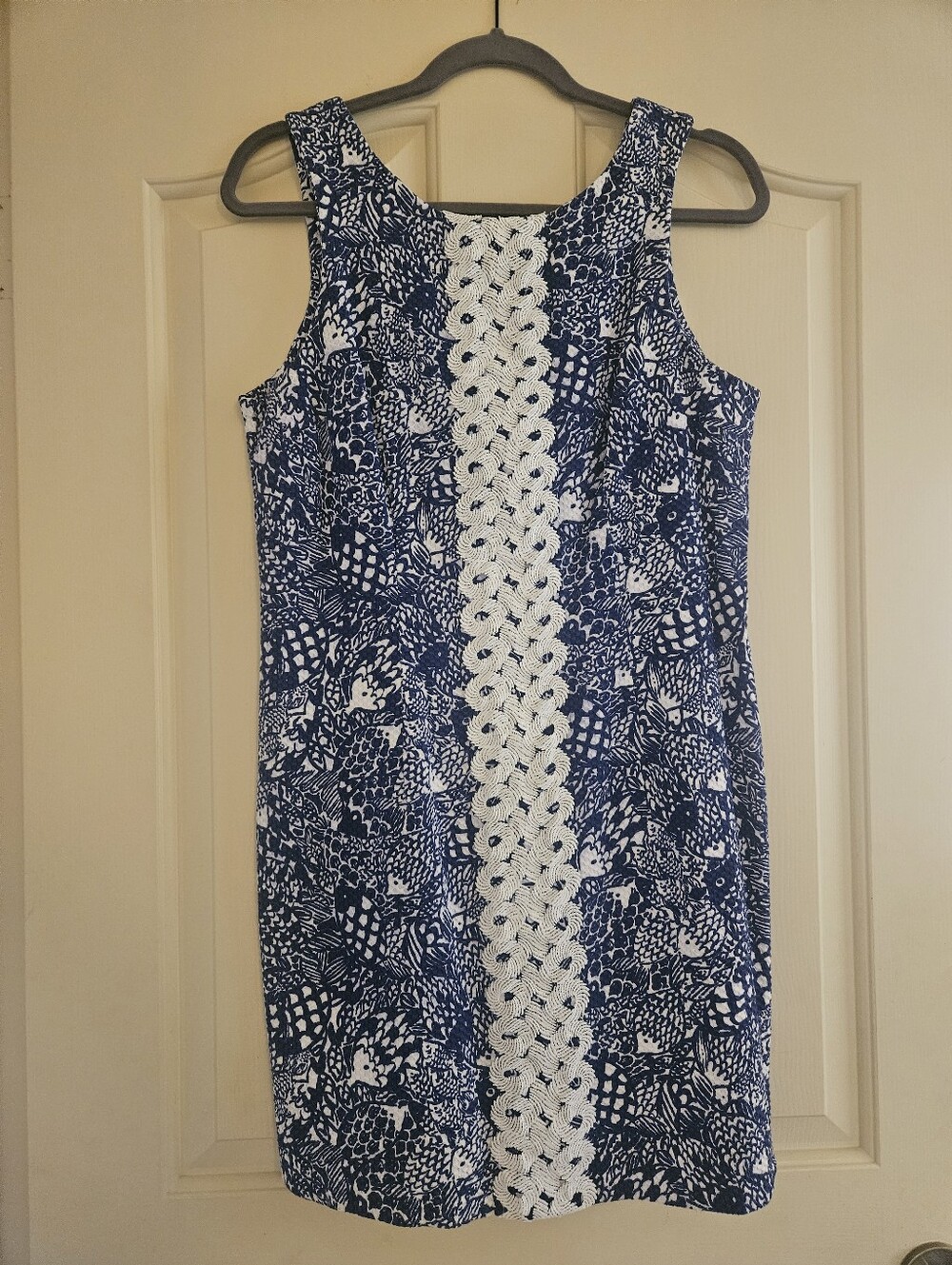 Lilly Pulitzee Blue and White Sleeveless Shift  Dress